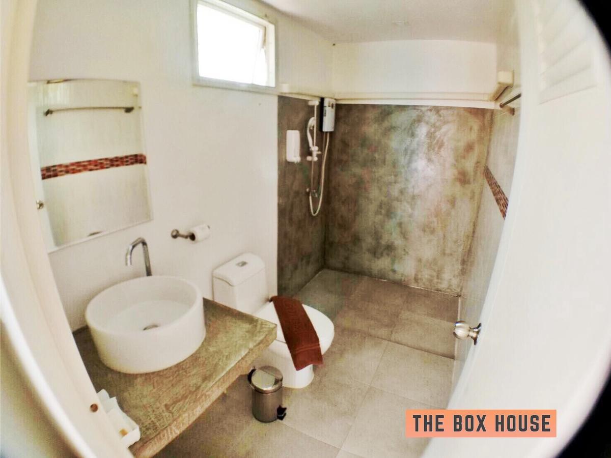 מלון קראבי The Box House מראה חיצוני תמונה